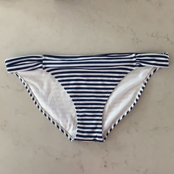 🌈 3/$20 Nautical blue & white stripe bikini bottoms⚓️ - Picture 3 of 7